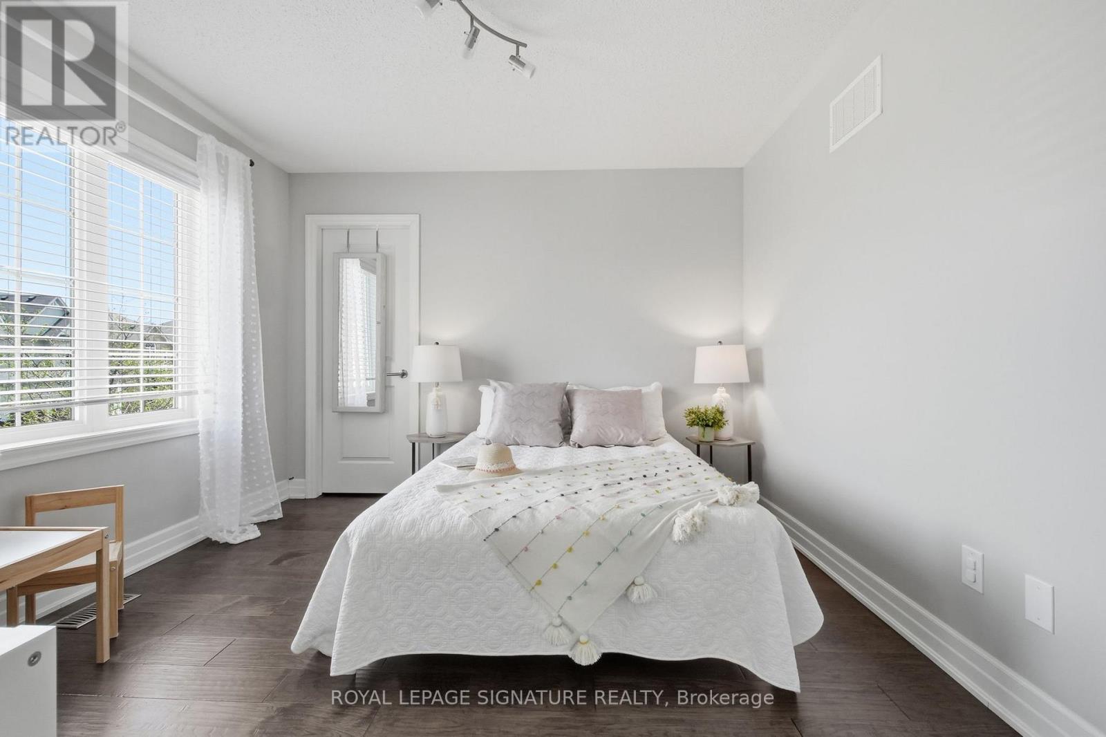 24 Fred Mason Street, Georgina, Ontario  L4P 0B2 - Photo 19 - N13167214