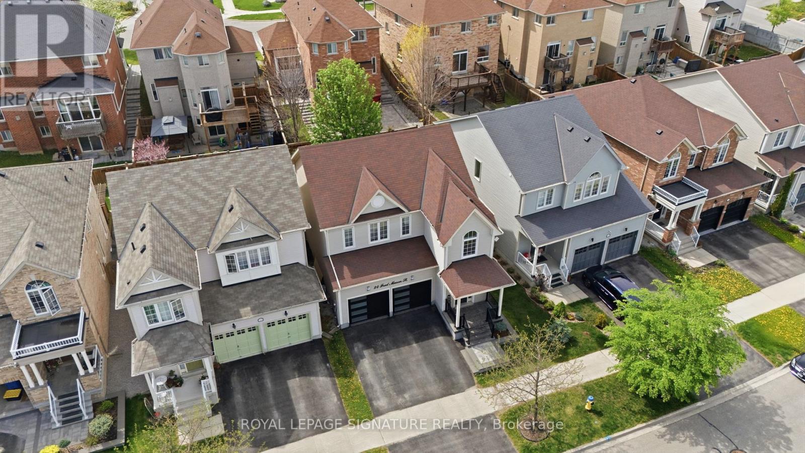 24 Fred Mason Street, Georgina, Ontario  L4P 0B2 - Photo 3 - N13167214
