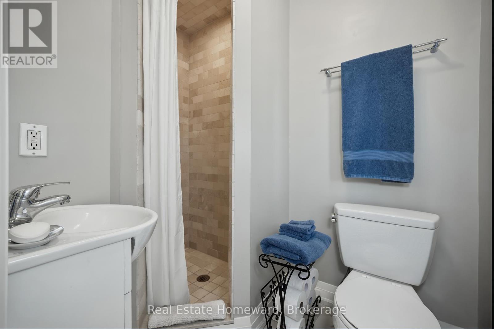 1467 Dundas Street E, Toronto, Ontario  M4M 1S7 - Photo 20 - E13162766