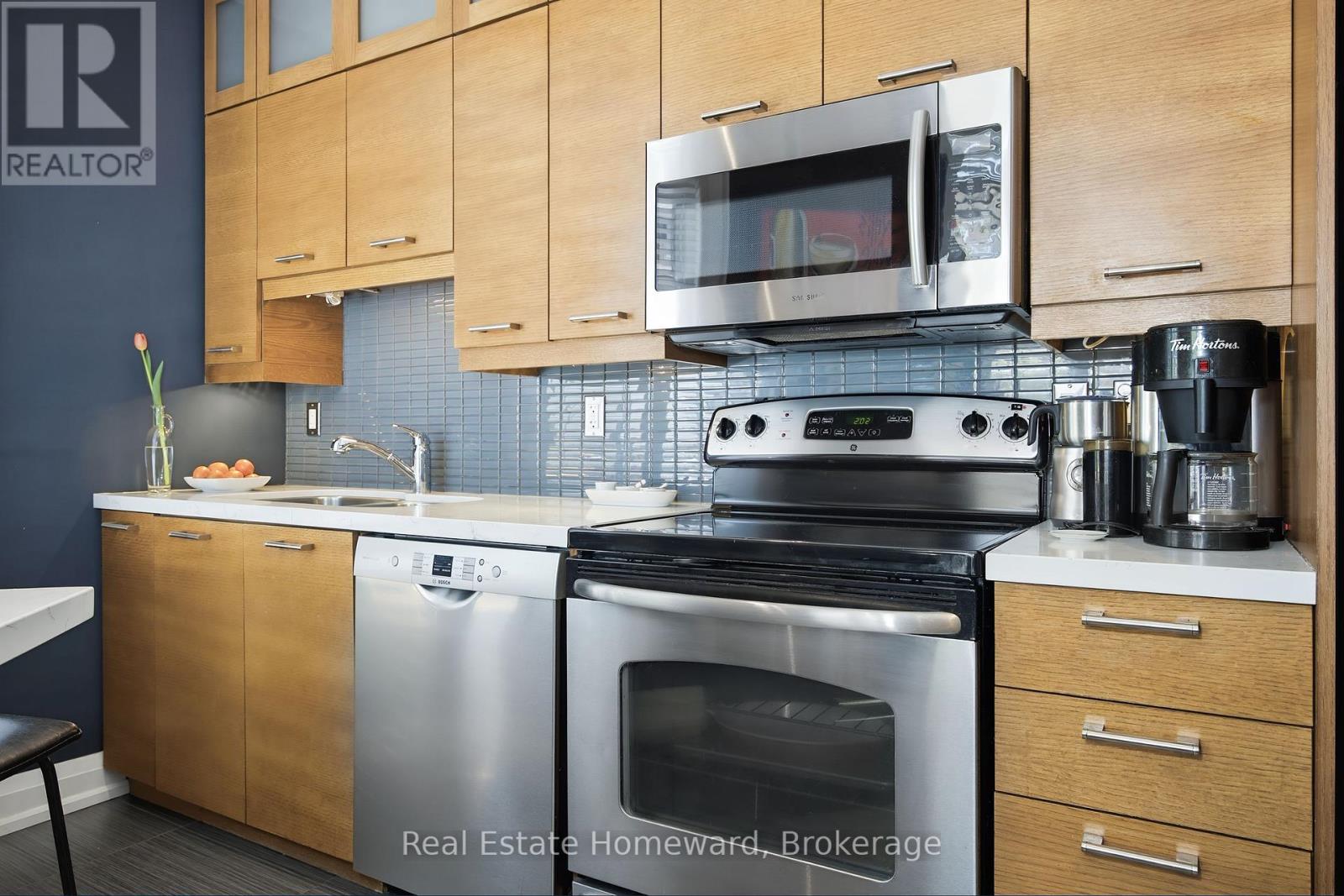 1467 Dundas Street E, Toronto, Ontario  M4M 1S7 - Photo 9 - E13162766