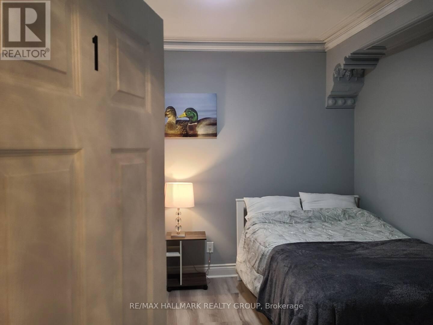 474 Somerset Street W, Ottawa, Ontario  K1R 5J8 - Photo 3 - X13167240