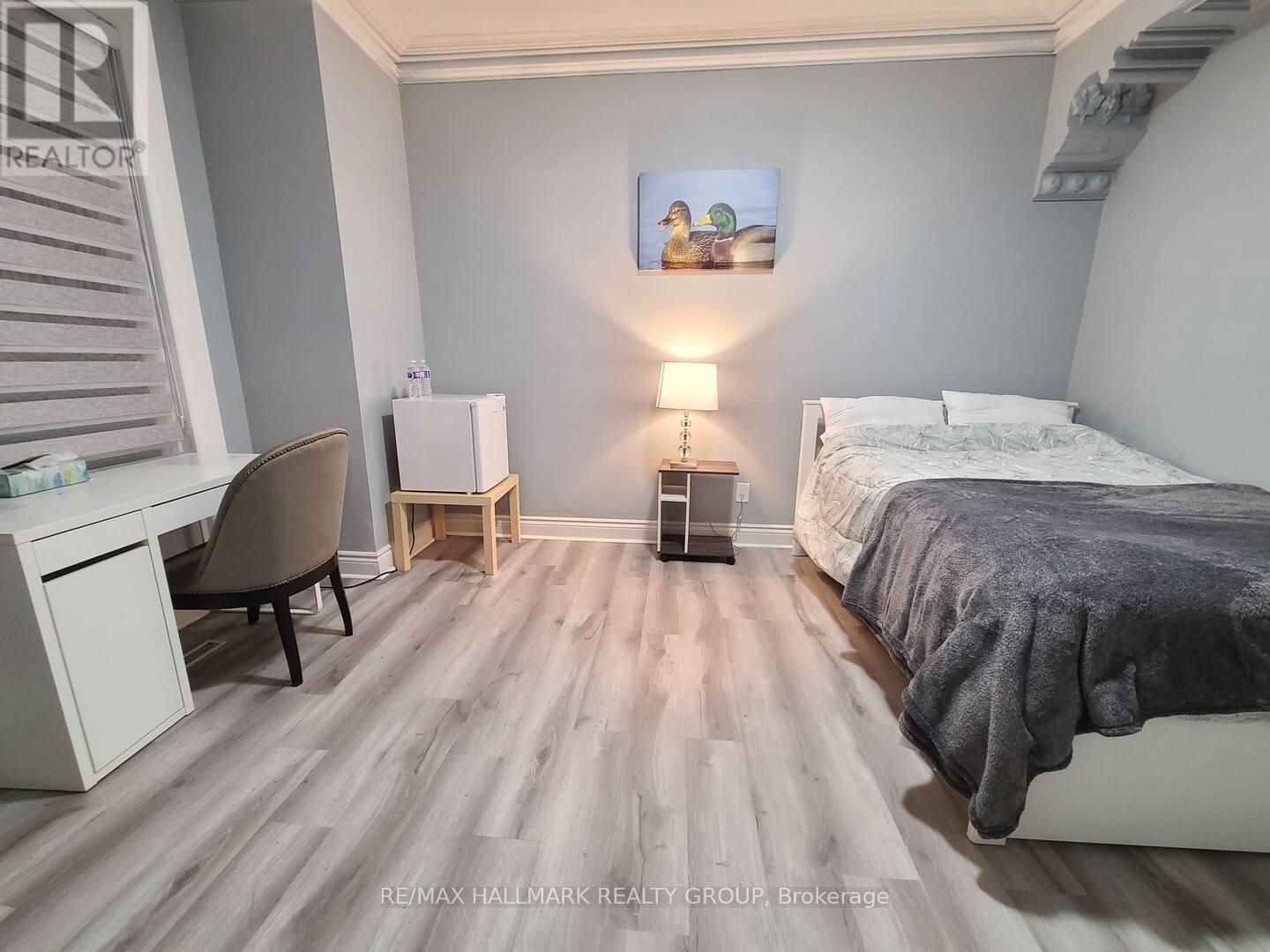 474 Somerset Street W, Ottawa, Ontario  K1R 5J8 - Photo 4 - X13167240