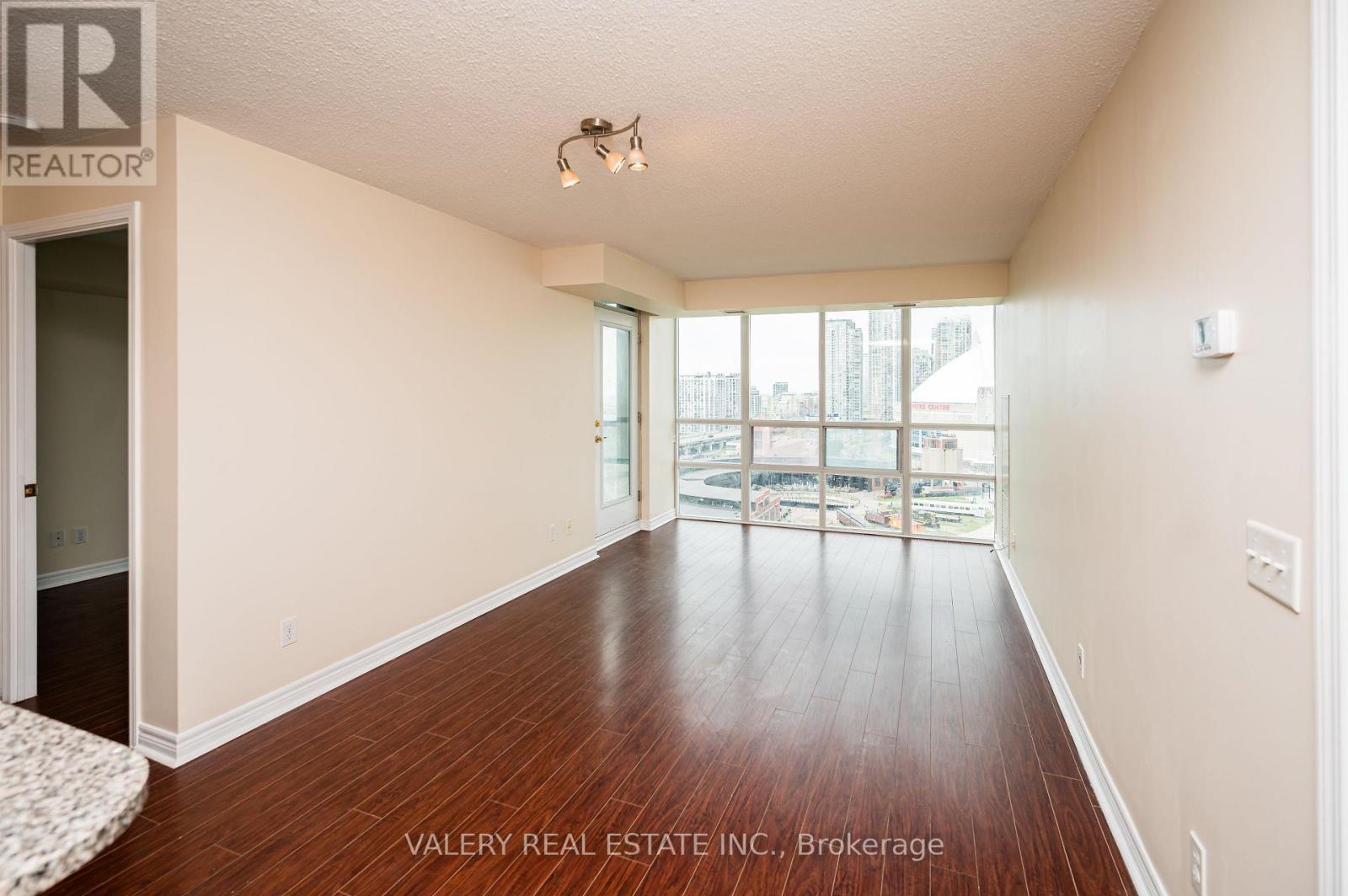 1810 - 51 Lower Simcoe Street, Toronto, Ontario  M5J 3A2 - Photo 8 - C13167248