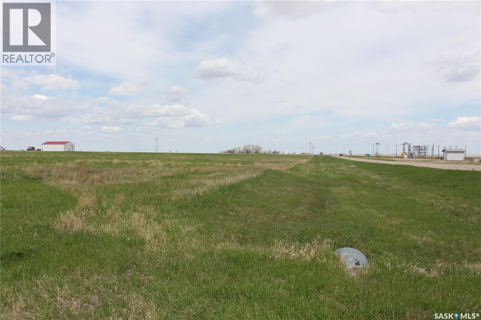 665 Service Road N, Central Butte, Saskatchewan  S0H 0T0 - Photo 5 - SK036763