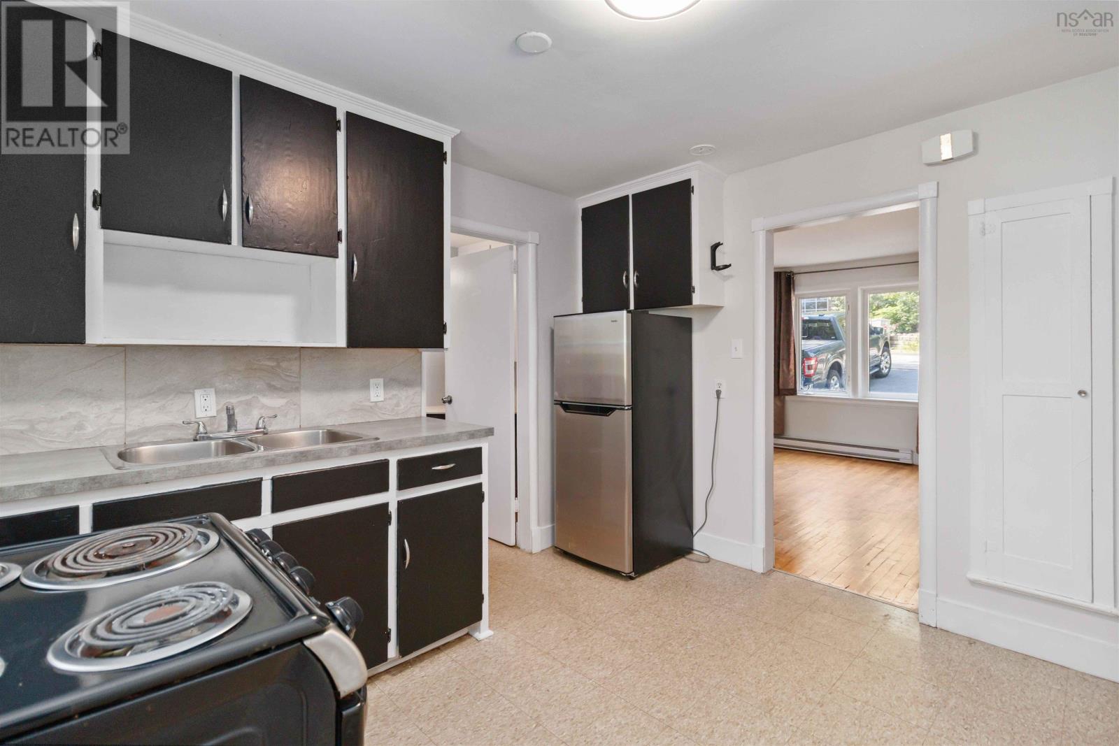 358-360 St Margarets Bay Road, Armdale, Nova Scotia  B3N 1J9 - Photo 11 - 202527574