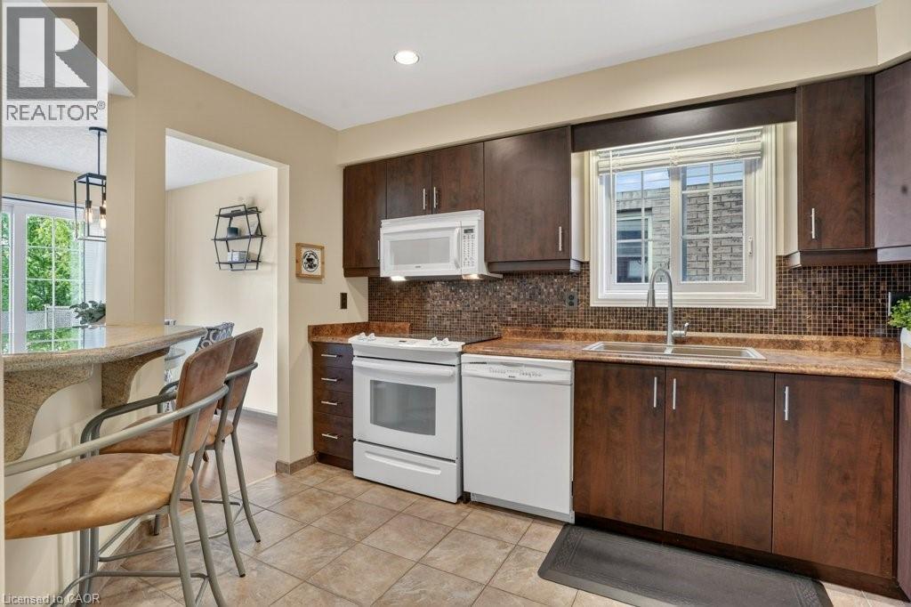 222 Grey Fox Drive, Kitchener, Ontario  N2E 3N4 - Photo 9 - 40831475