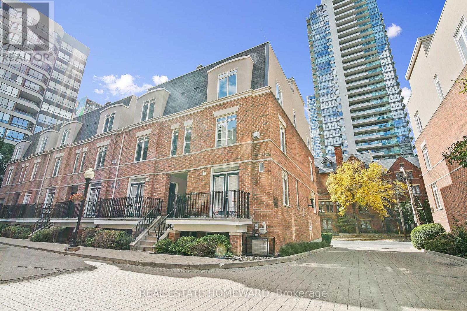 200 - 415 JARVIS STREET, Toronto, Ontario