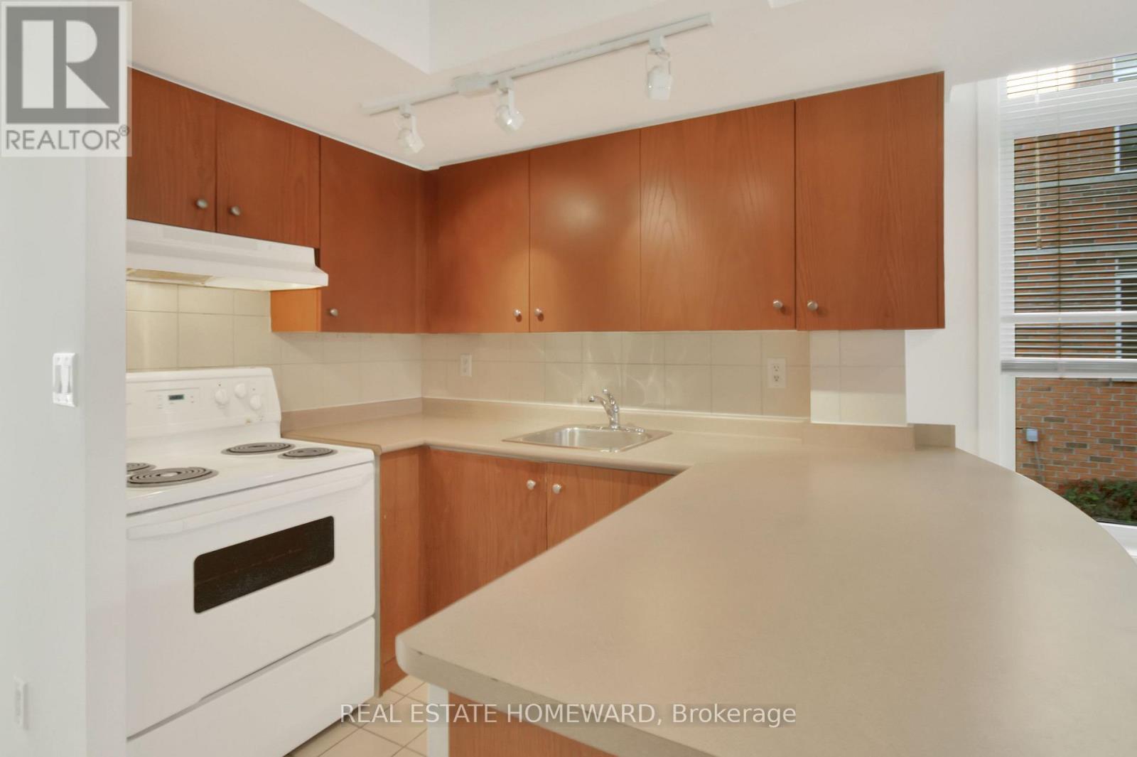 200 - 415 Jarvis Street, Toronto, Ontario  M4Y 3C1 - Photo 5 - C13167264