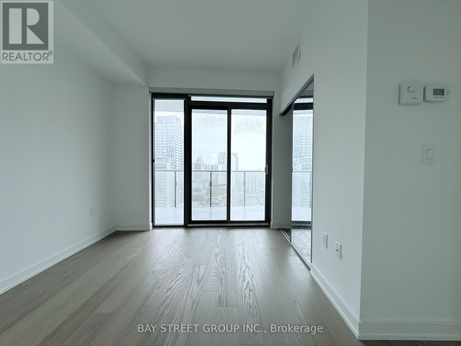 1802 - 11 Wellesley Street W, Toronto, Ontario  M4Y 0G4 - Photo 16 - C13167268