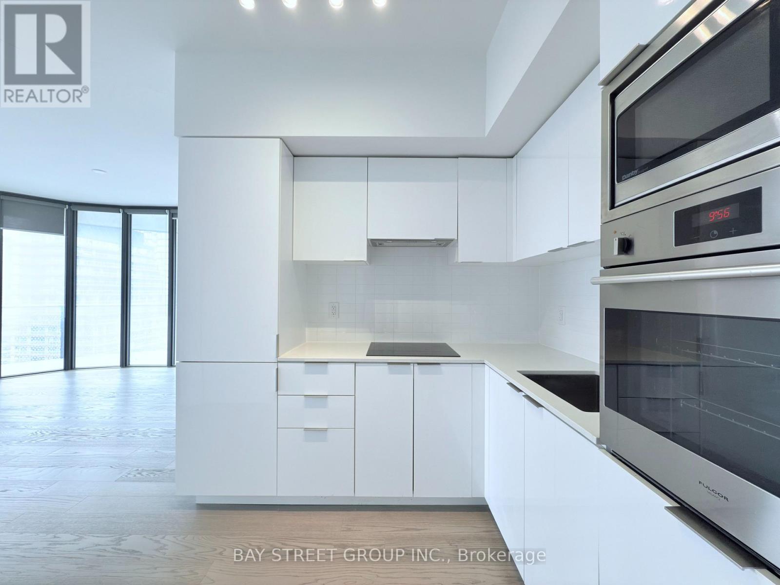 1802 - 11 Wellesley Street W, Toronto, Ontario  M4Y 0G4 - Photo 6 - C13167268