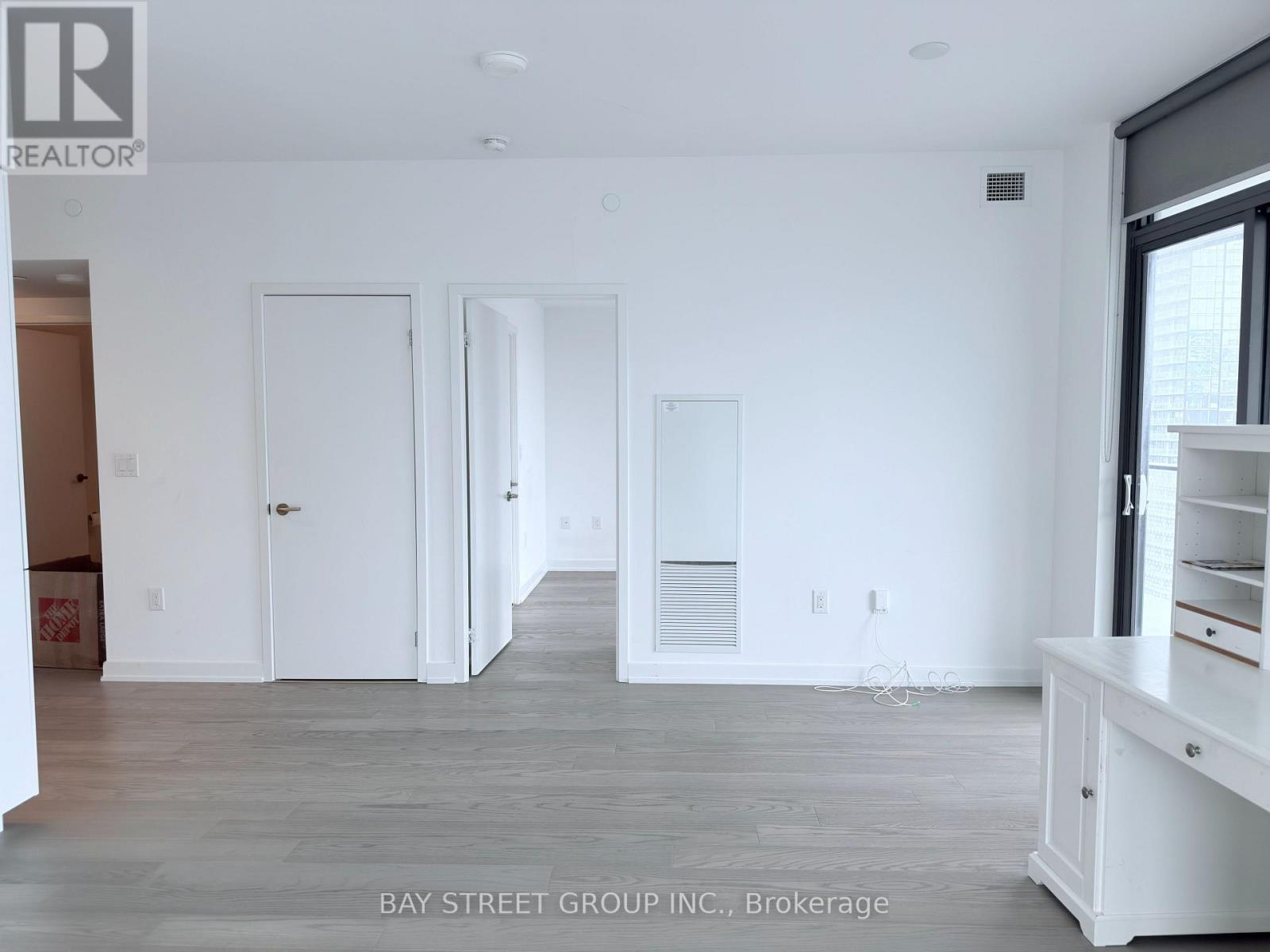 1802 - 11 Wellesley Street W, Toronto, Ontario  M4Y 0G4 - Photo 9 - C13167268