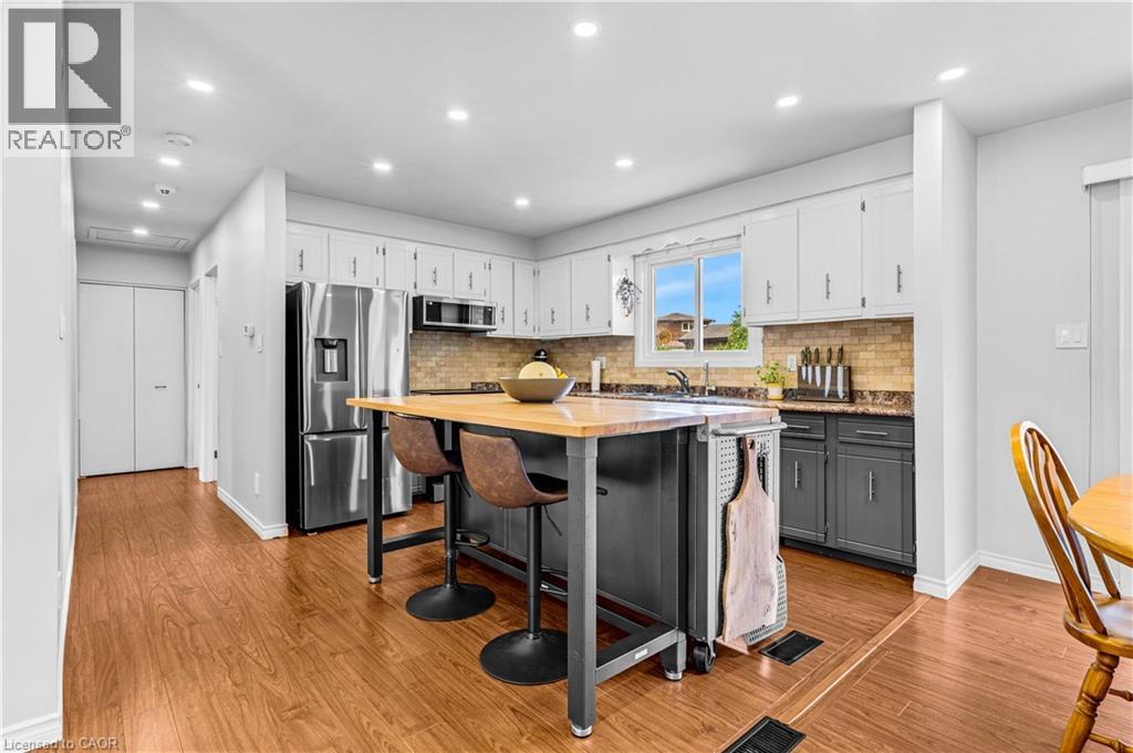 19 Kesselring Drive, Kitchener, Ontario  N2E 2P3 - Photo 9 - 40774031