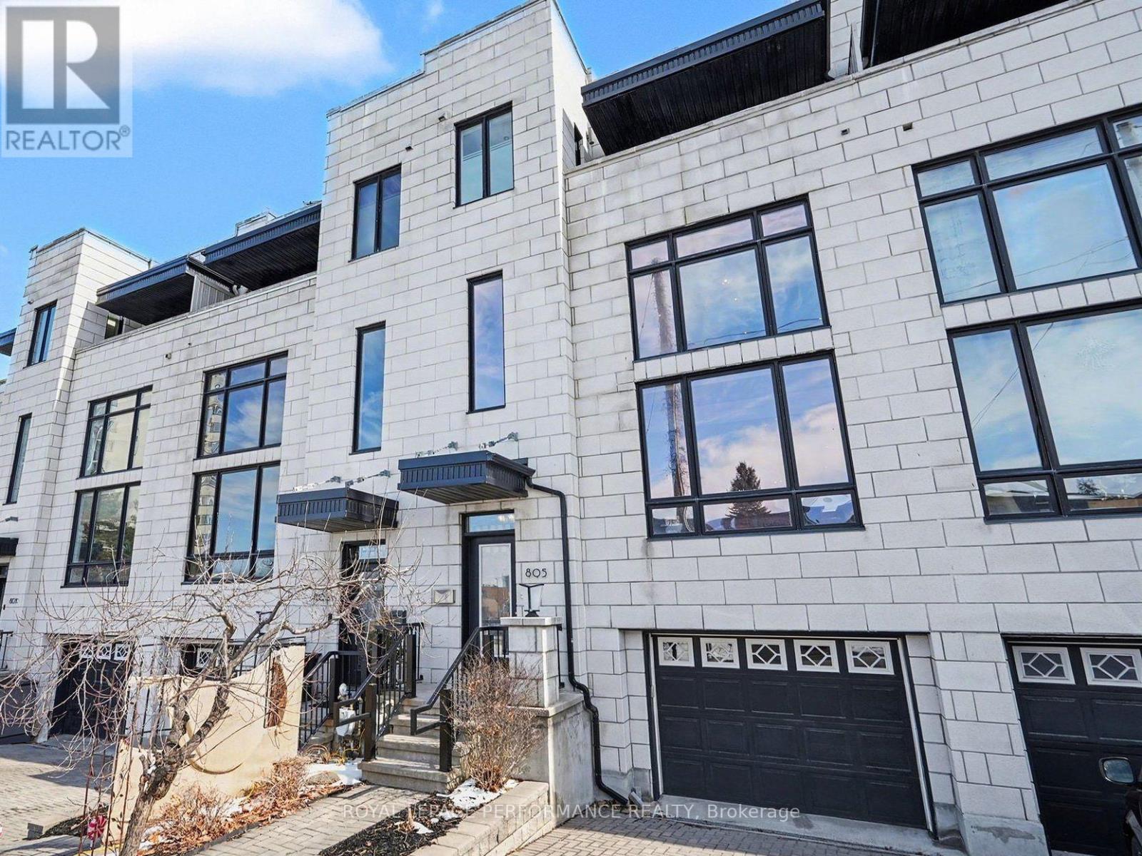 805 Kingsmere Avenue, Ottawa, Ontario  K2A 3J8 - Photo 1 - X13157358