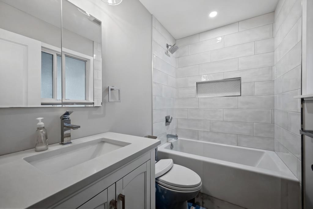 2259 Lynden Street, Abbotsford, British Columbia  V2T 3B8 - Photo 10 - R3094552