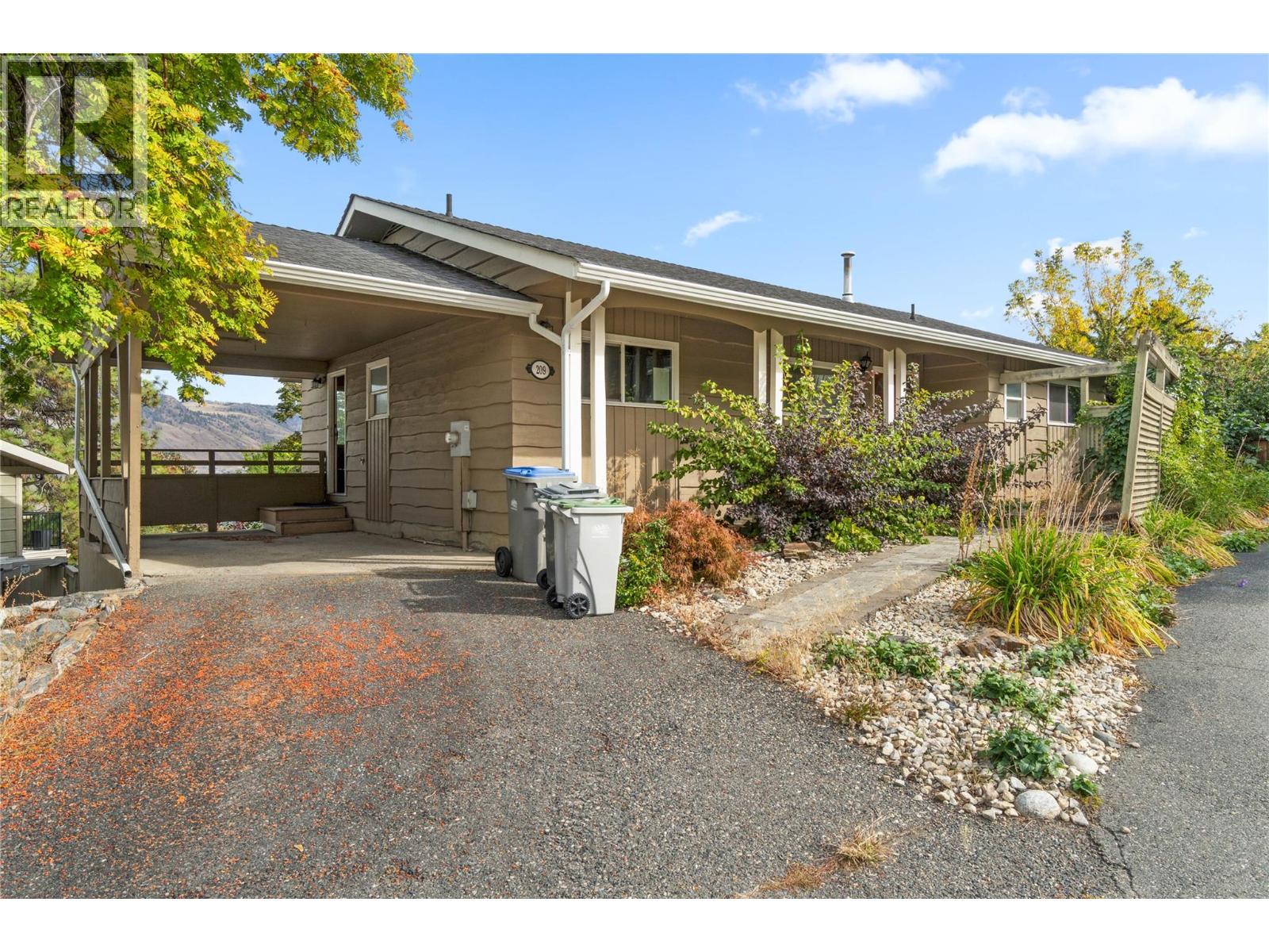 209 Bestwick E Court, Kamloops, British Columbia  V2C 1R9 - Photo 2 - 10373249