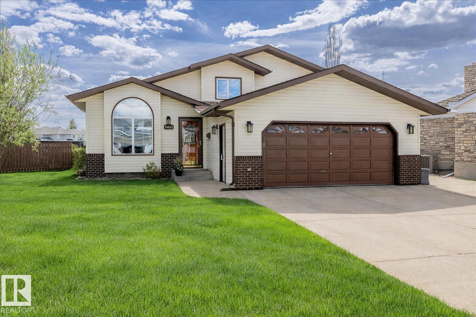5611 152b Av NW, Edmonton, Alberta  T5A 4X8 - Photo 1 - E4489424