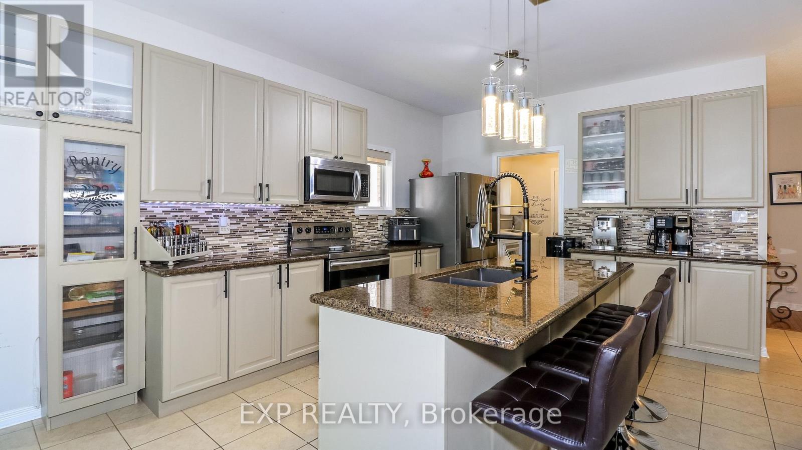 10 Westminster Circle, Barrie (Innis-Shore), Ontario  L4M 0A3 - Photo 10 - S13167284