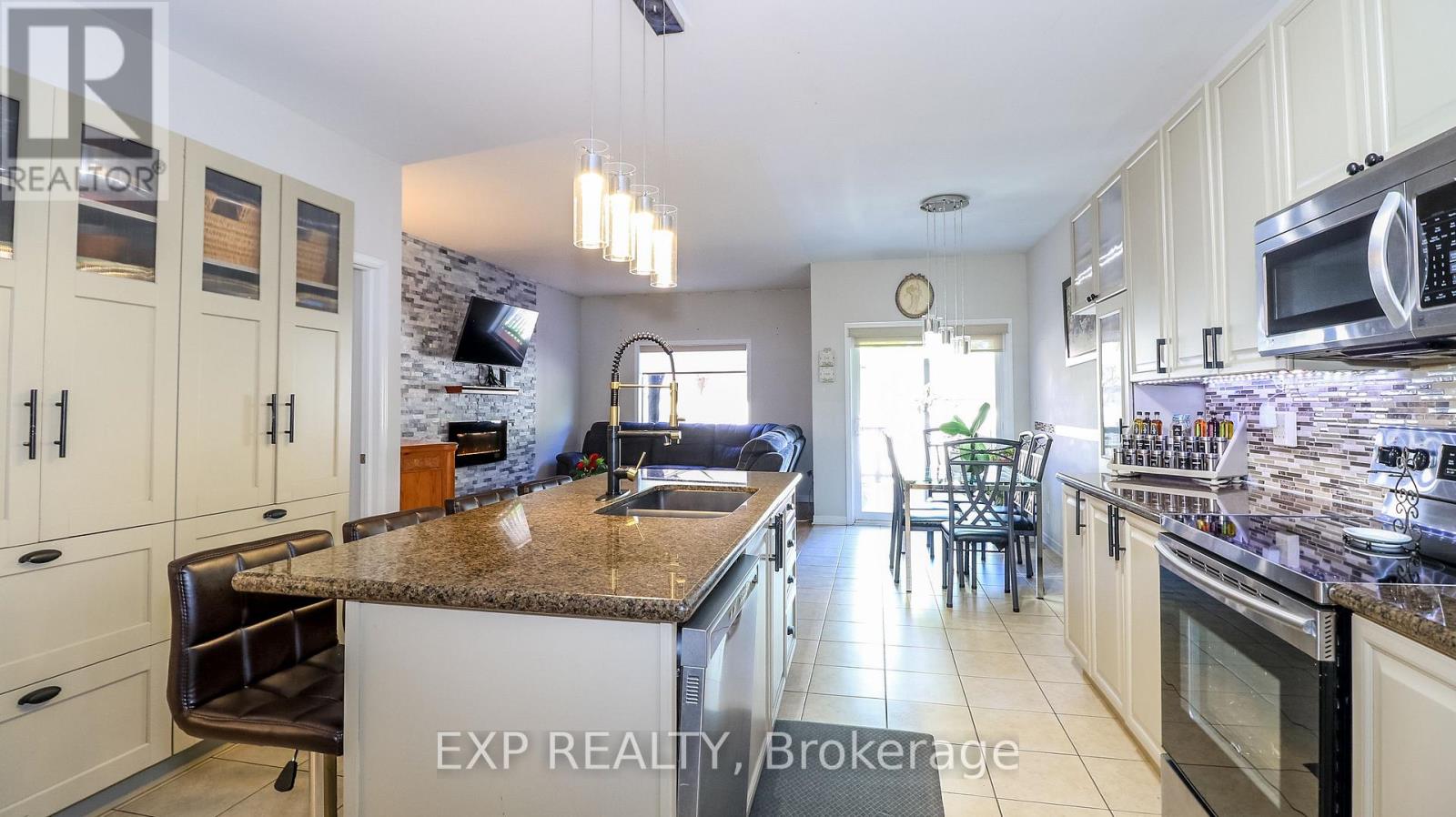 10 Westminster Circle, Barrie (Innis-Shore), Ontario  L4M 0A3 - Photo 14 - S13167284