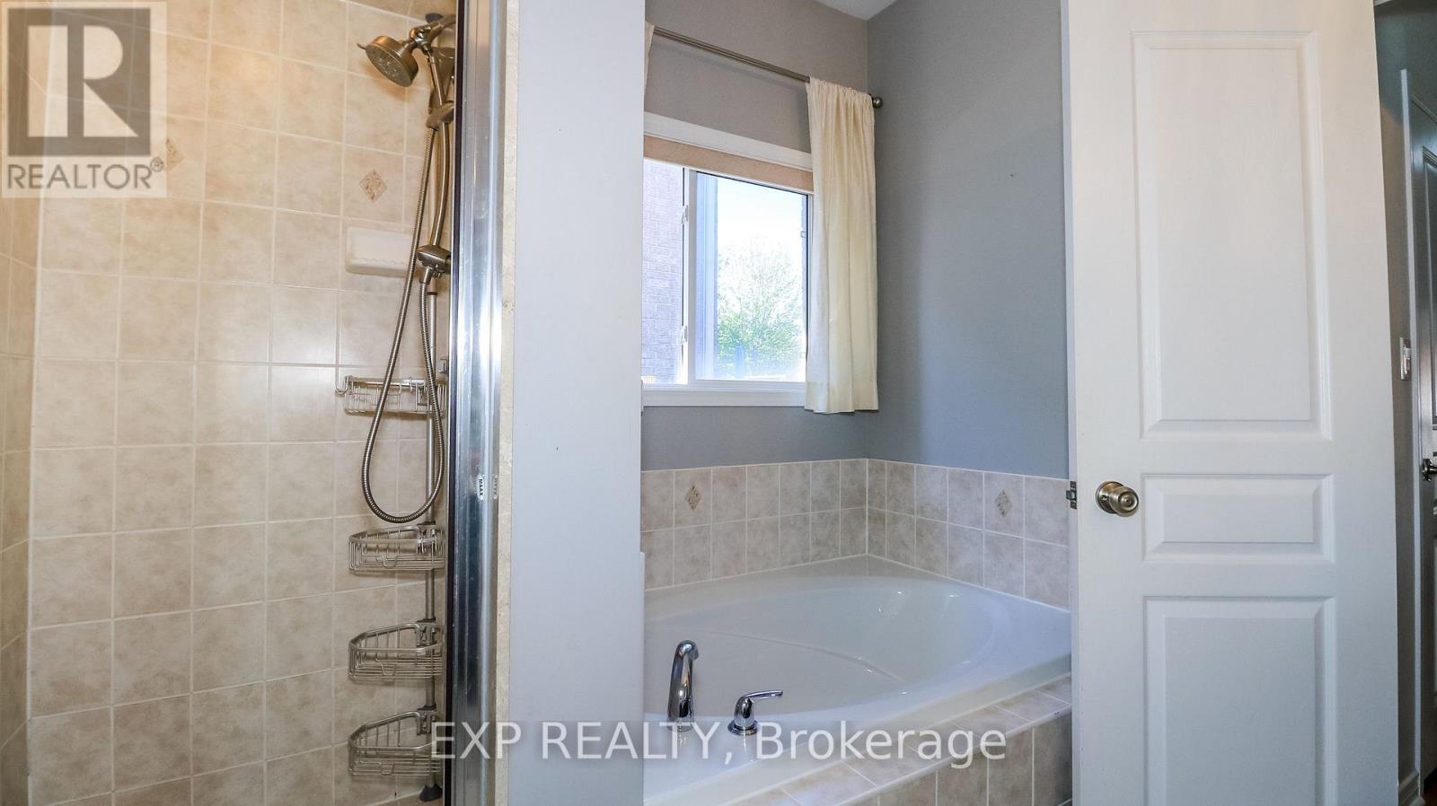 10 Westminster Circle, Barrie (Innis-Shore), Ontario  L4M 0A3 - Photo 24 - S13167284