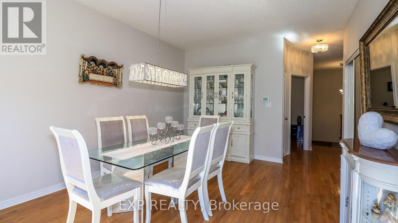 10 Westminster Circle, Barrie (Innis-Shore), Ontario  L4M 0A3 - Photo 4 - S13167284