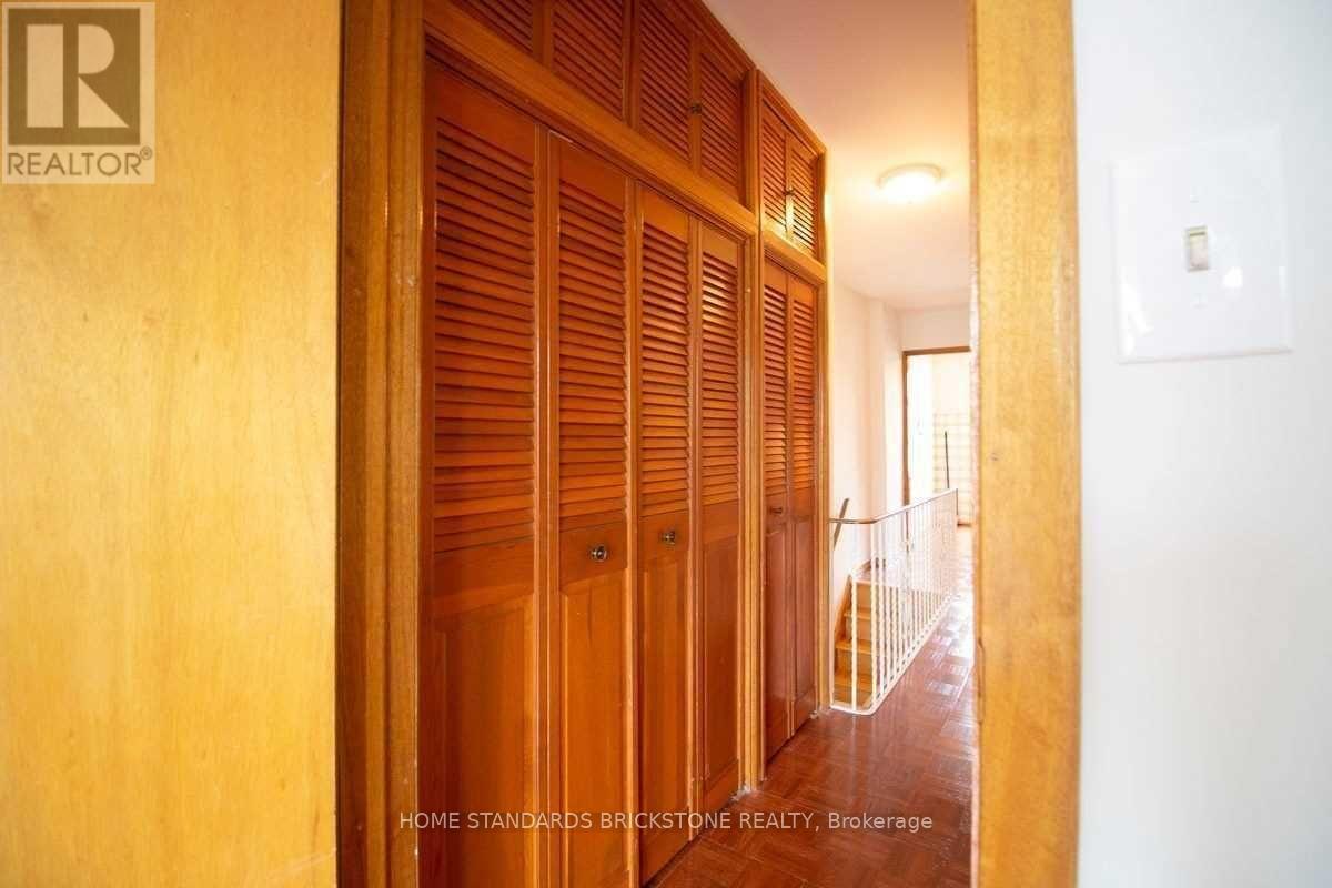 2nd Fl - 140 Essex Street, Toronto, Ontario  M6G 1T5 - Photo 11 - W13167308