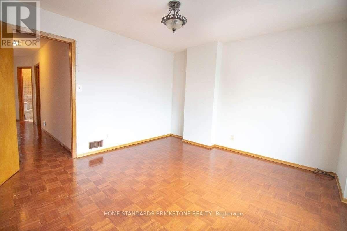 2nd Fl - 140 Essex Street, Toronto, Ontario  M6G 1T5 - Photo 8 - W13167308