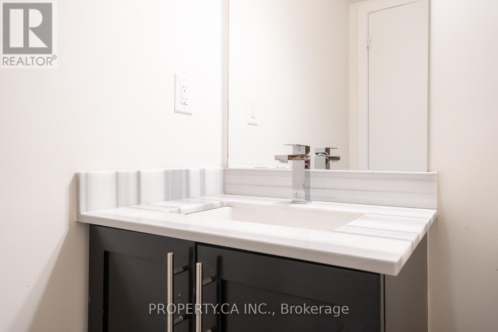 11 - 4030 Parkside Village Drive, Mississauga, Ontario  L5B 3M1 - Photo 13 - W12695864