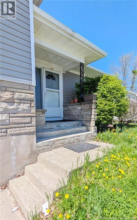 256 West Lane, Moncton, New Brunswick  E1C 6V4 - Photo 2 - NB136379