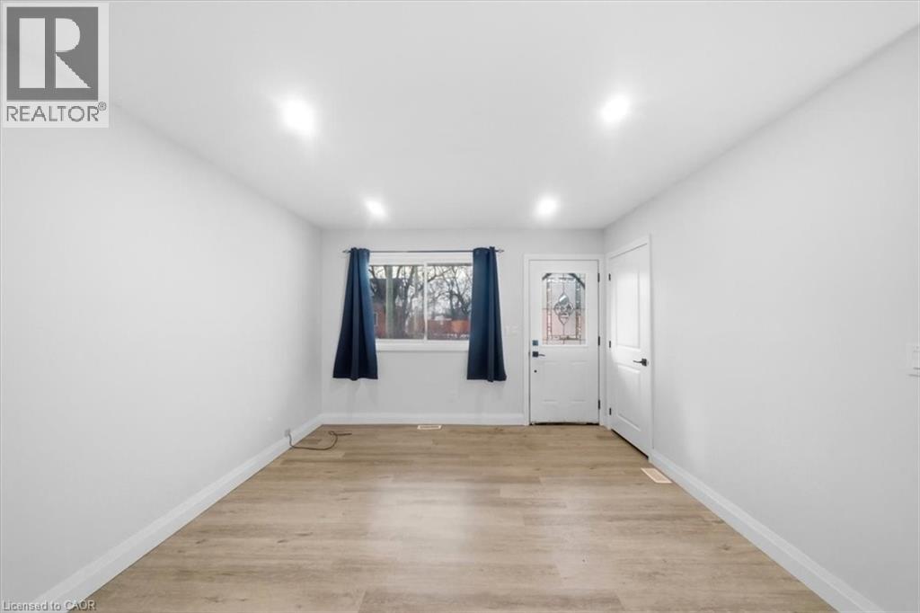 12 Main Street W, Selkirk, Ontario  N0A 1P0 - Photo 5 - 40799646