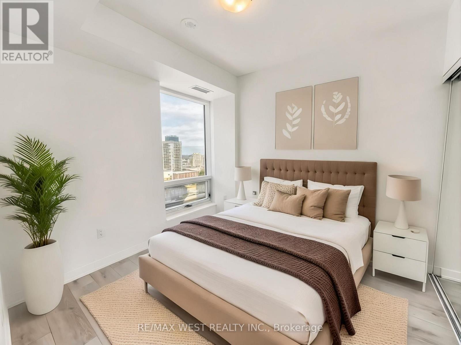 2105 - 28 Freeland Street, Toronto (Waterfront Communities), Ontario  M5E 1L7 - Photo 2 - C13037104