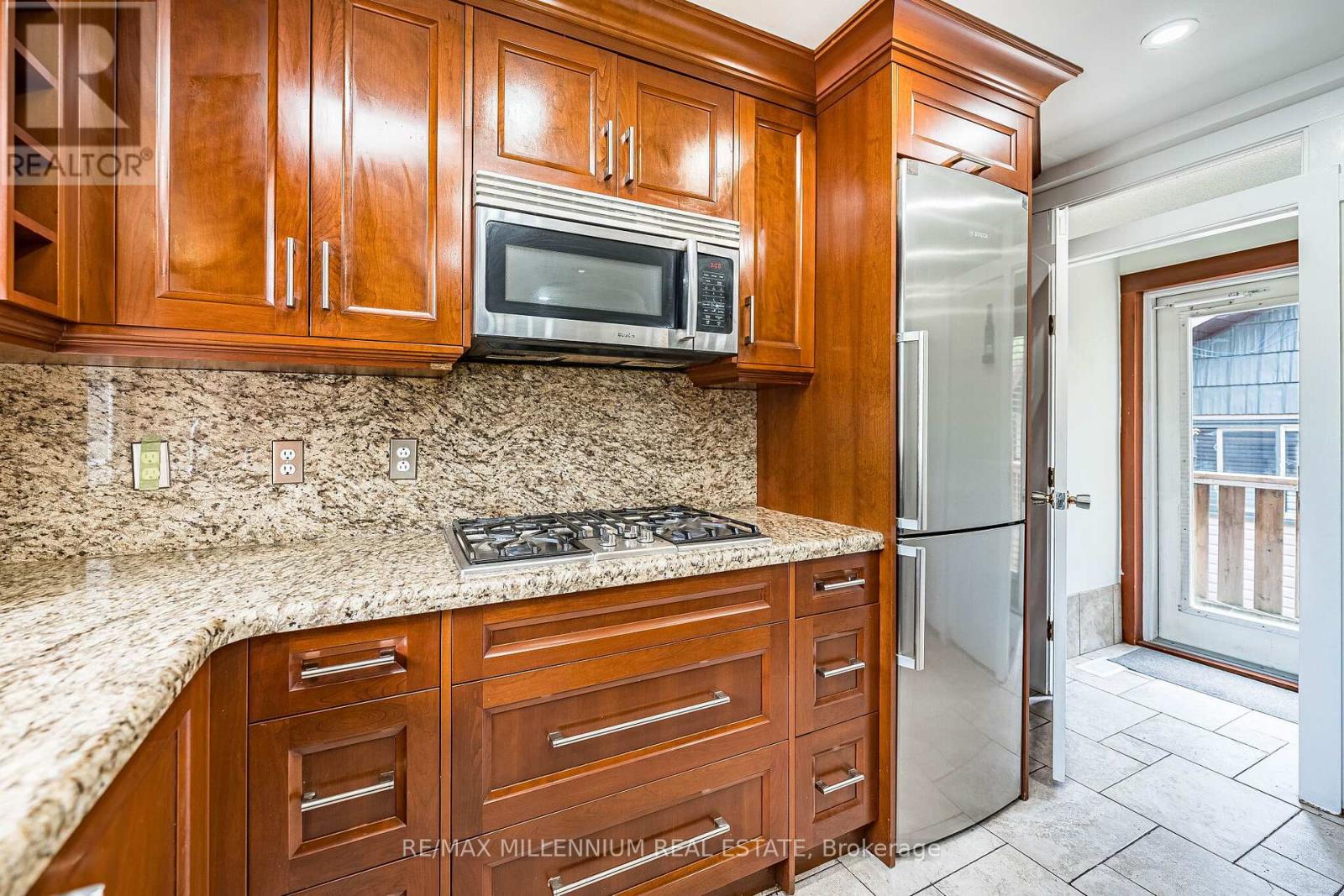 271 Thistle Down Boulevard W, Toronto, Ontario  M9V 1K6 - Photo 15 - W13165110