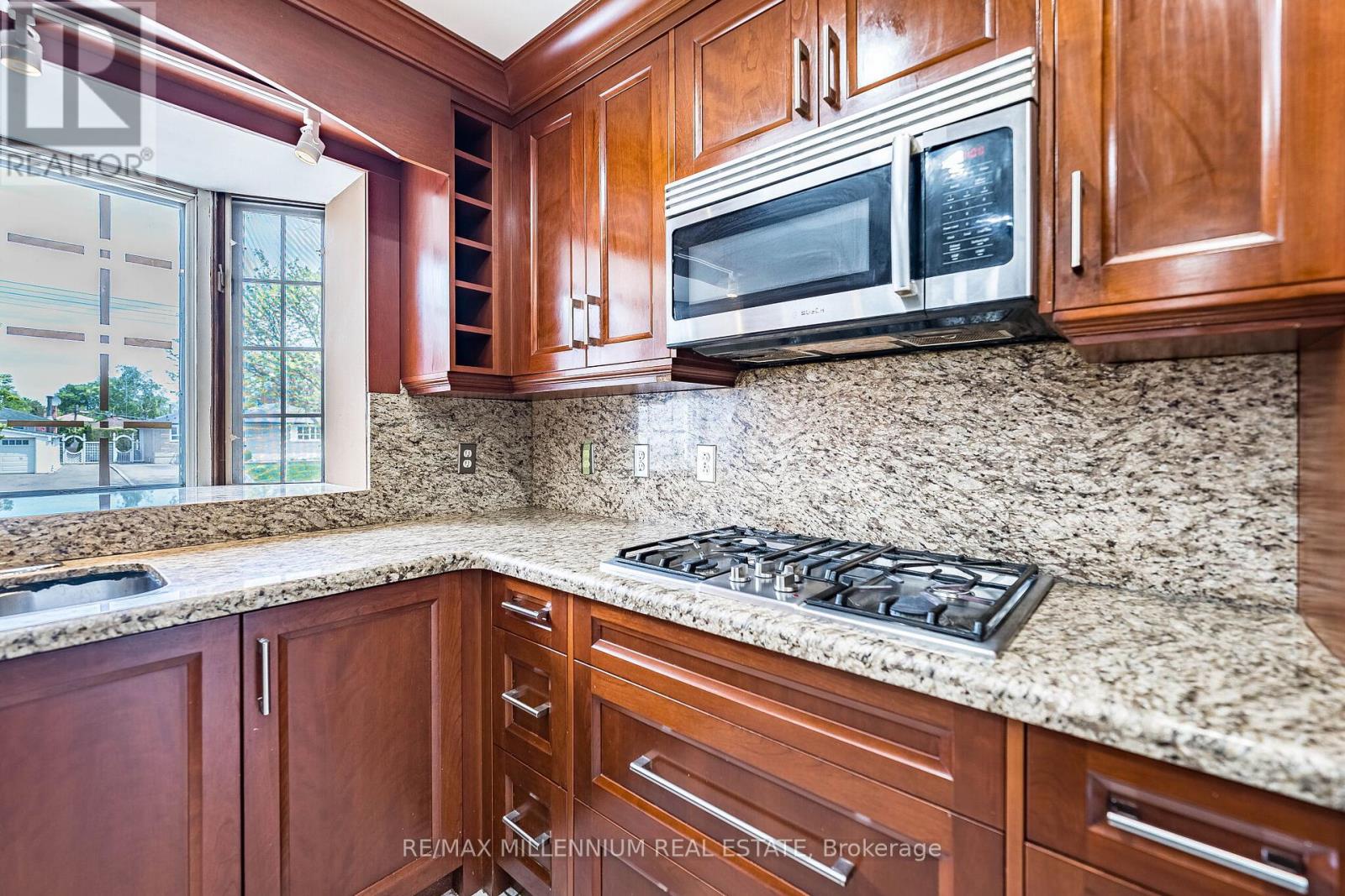 271 Thistle Down Boulevard W, Toronto, Ontario  M9V 1K6 - Photo 12 - W13165110