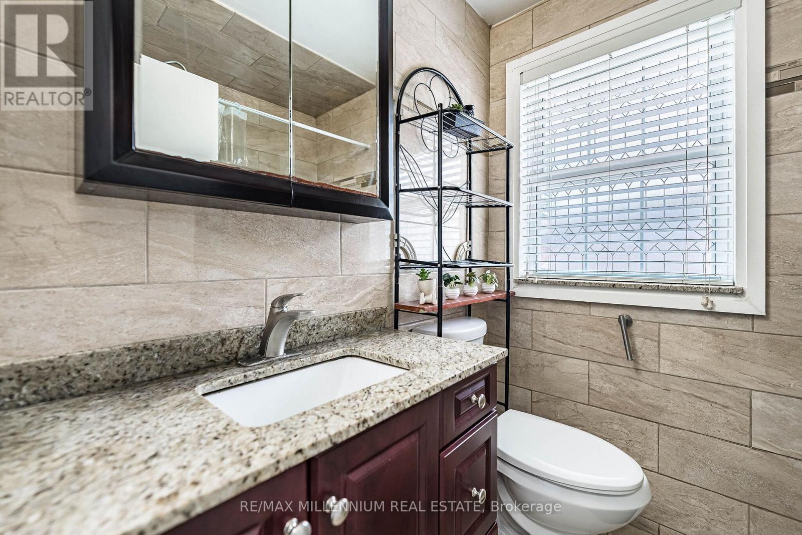 271 Thistle Down Boulevard W, Toronto, Ontario  M9V 1K6 - Photo 22 - W13165110