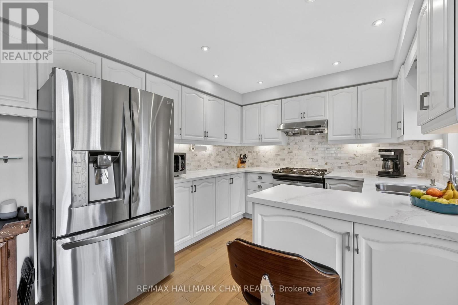 4 Darling Crescent, New Tecumseth, Ontario  L9R 1P4 - Photo 7 - N13126732