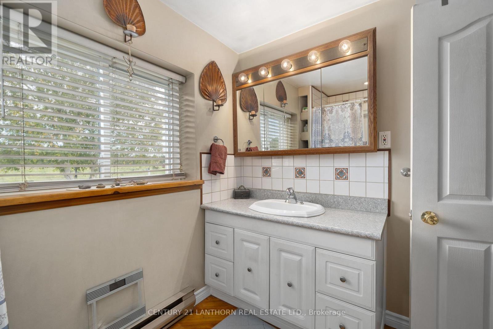 1868 County Road 14 Road, Prince Edward County, Ontario  K0K 1A0 - Photo 17 - X12877056