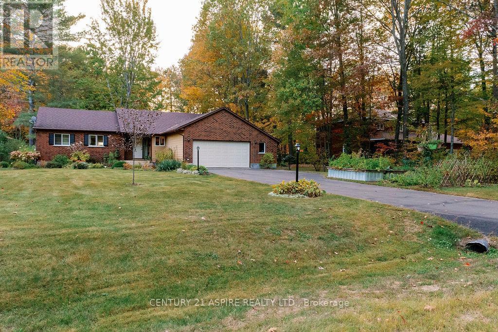32 Country Lane, Petawawa, Ontario  K8H 3J9 - Photo 3 - X13167358