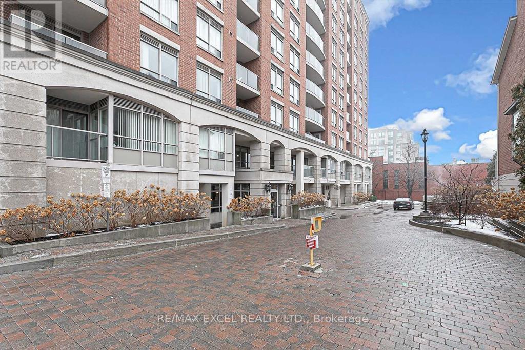 801 - 2 Clairtrell Road, Toronto, Ontario  M2N 7H5 - Photo 2 - C13167372