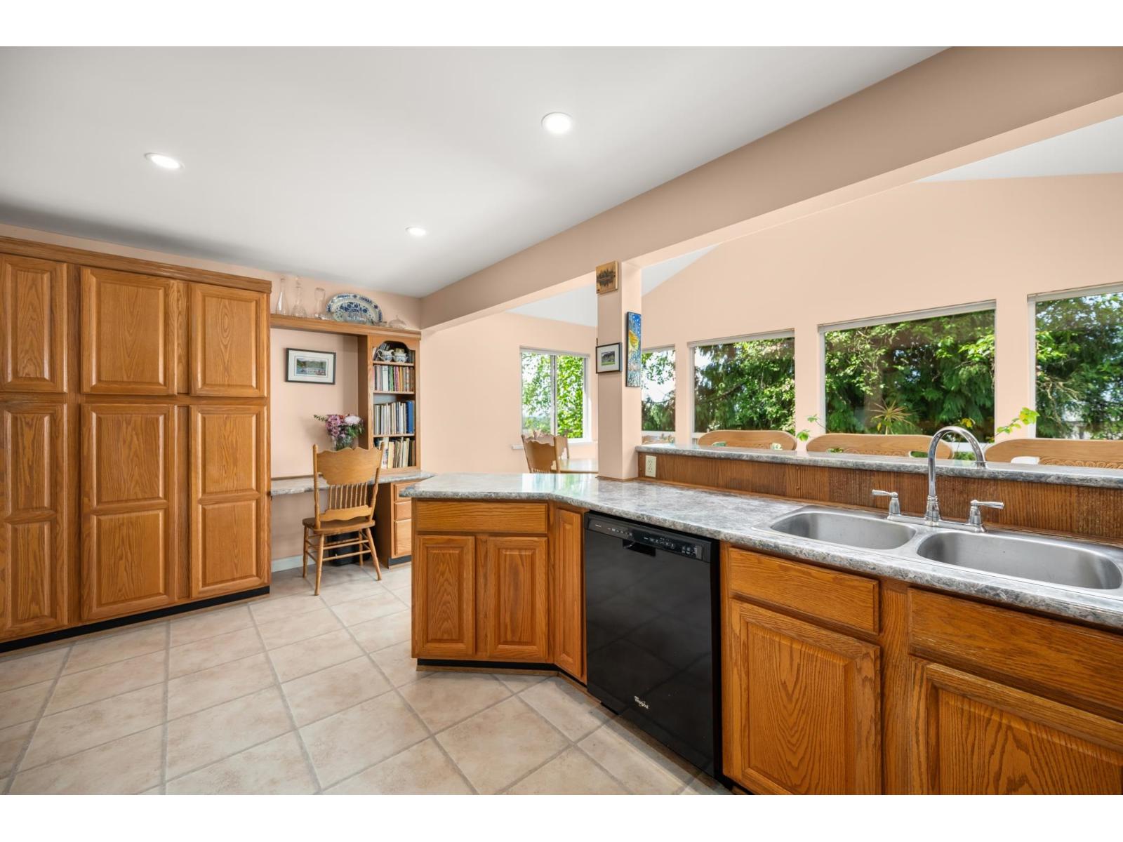 7457 Minster Dr. West, Delta, British Columbia V4C 4L8 - Photo 17 - R3122097