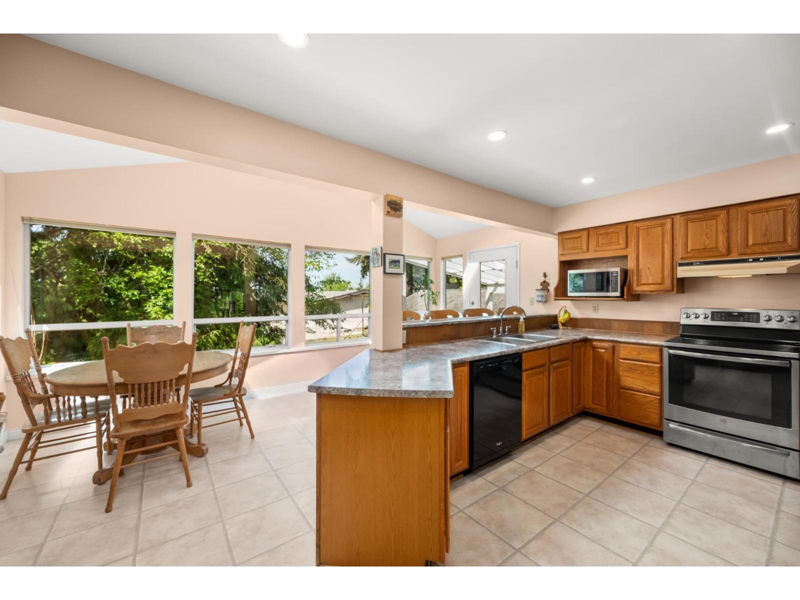 7457 Minster Dr. West, Delta, British Columbia V4C 4L8 - Photo 14 - R3122097