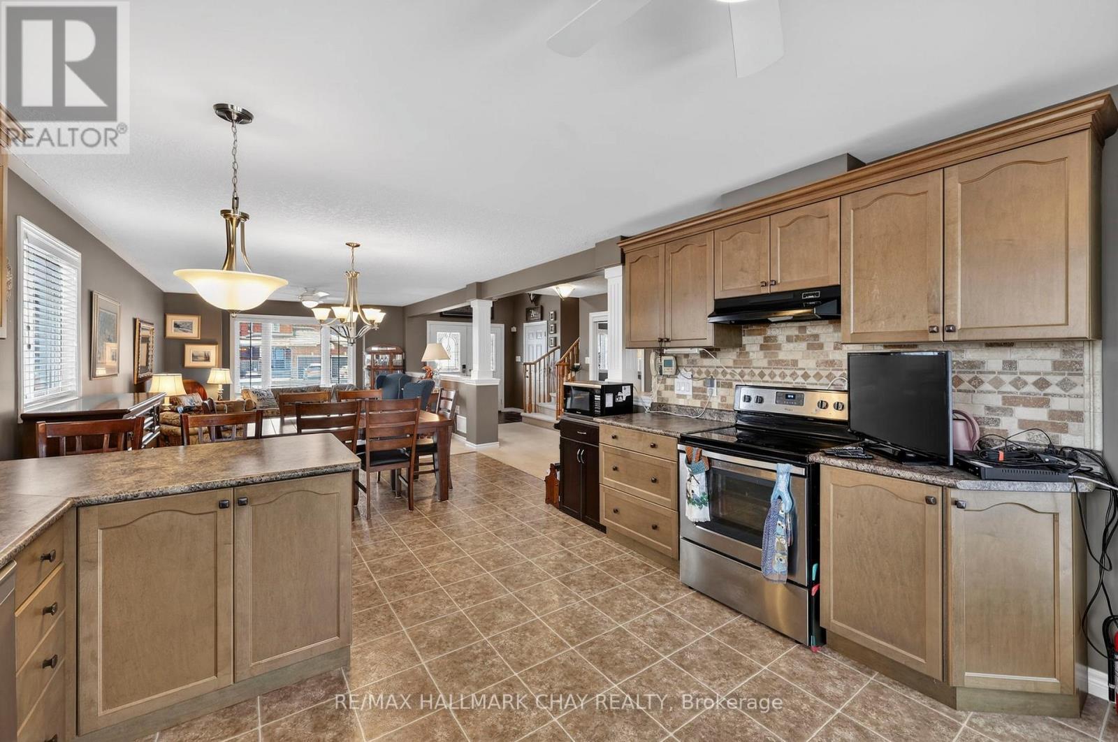 16 Sheppard Drive, Tay, Ontario  L0K 2A0 - Photo 11 - S13148460