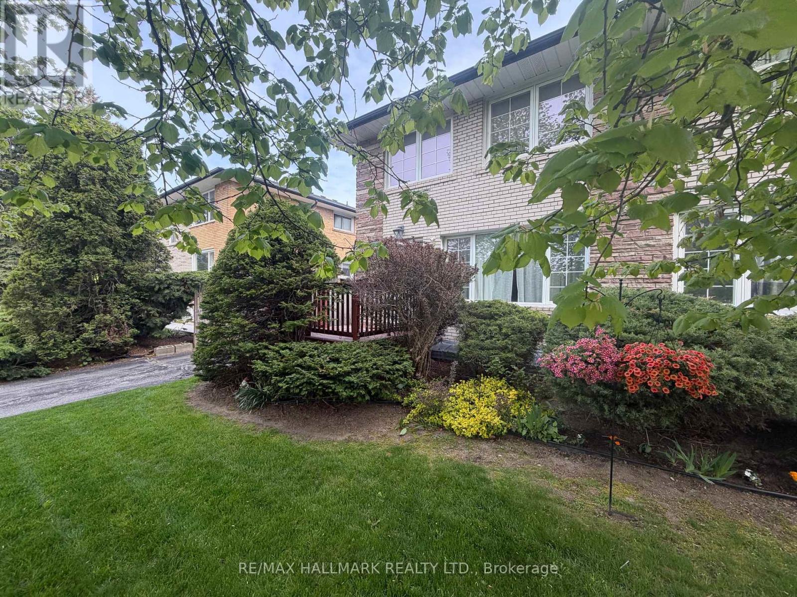 92 GUILDWOOD PARKWAY, Toronto, Ontario
