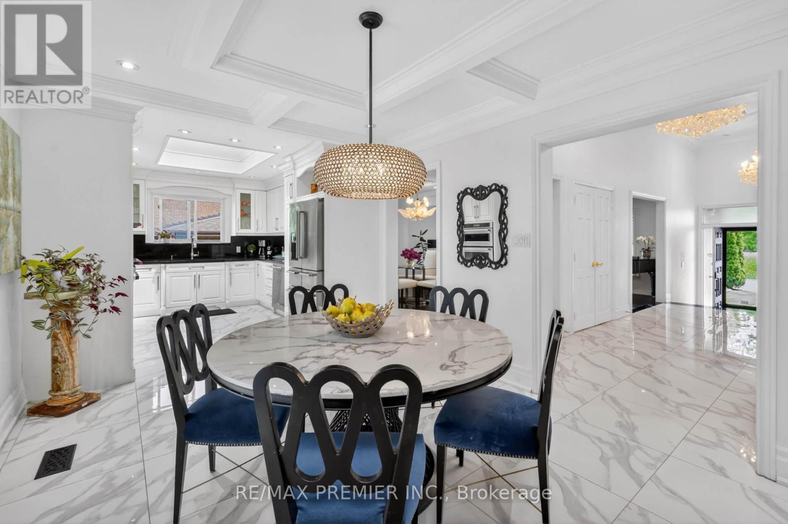 21 Forest Circle Court, Vaughan, Ontario  L4L 1N8 - Photo 11 - N13167386