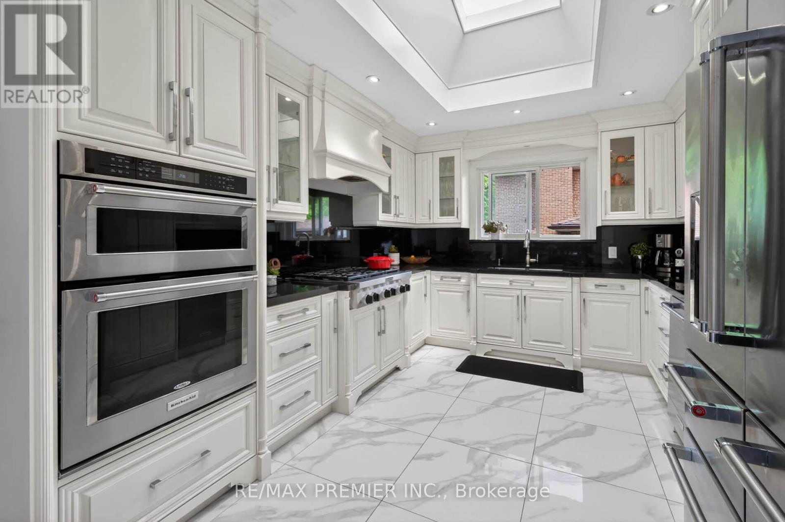 21 Forest Circle Court, Vaughan, Ontario  L4L 1N8 - Photo 12 - N13167386