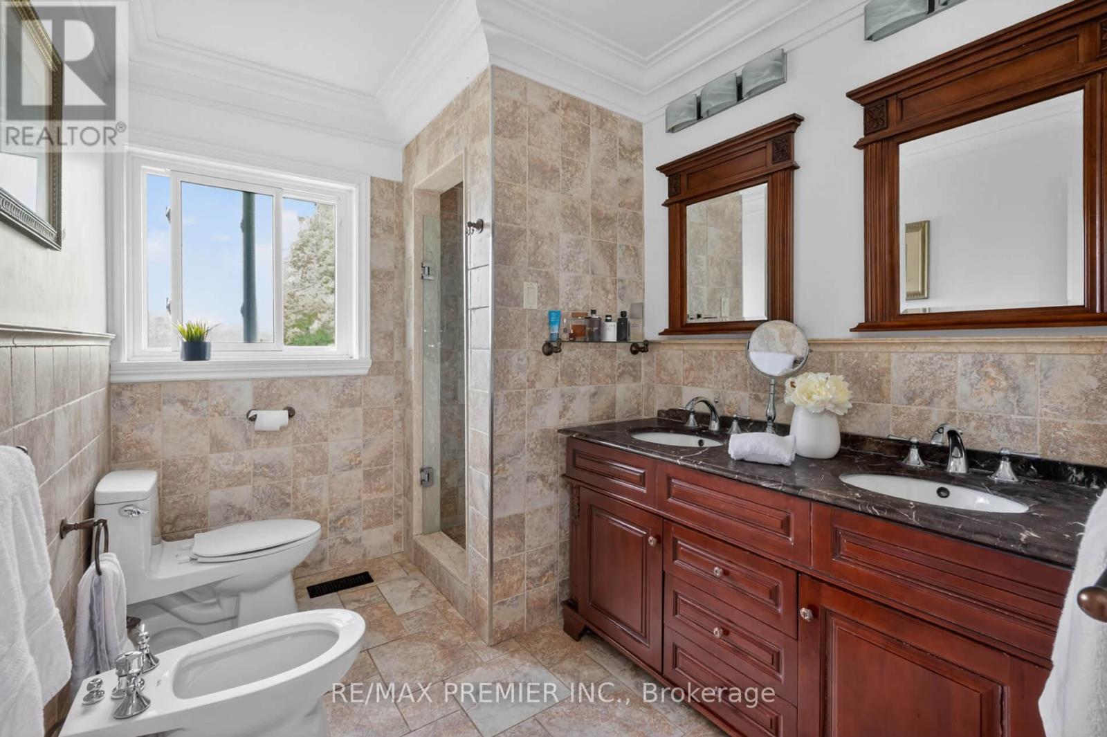 21 Forest Circle Court, Vaughan, Ontario  L4L 1N8 - Photo 20 - N13167386