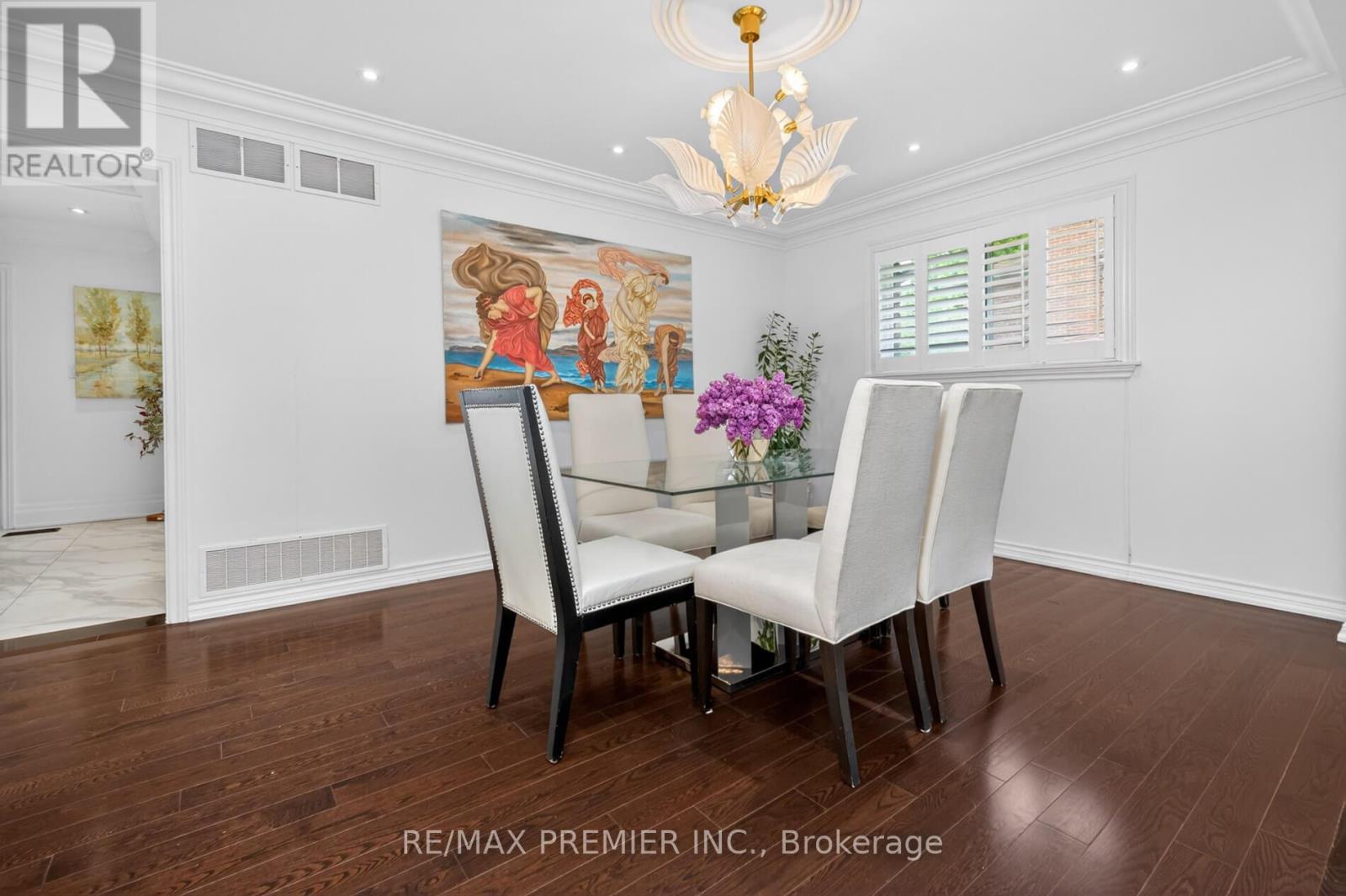 21 Forest Circle Court, Vaughan, Ontario  L4L 1N8 - Photo 6 - N13167386