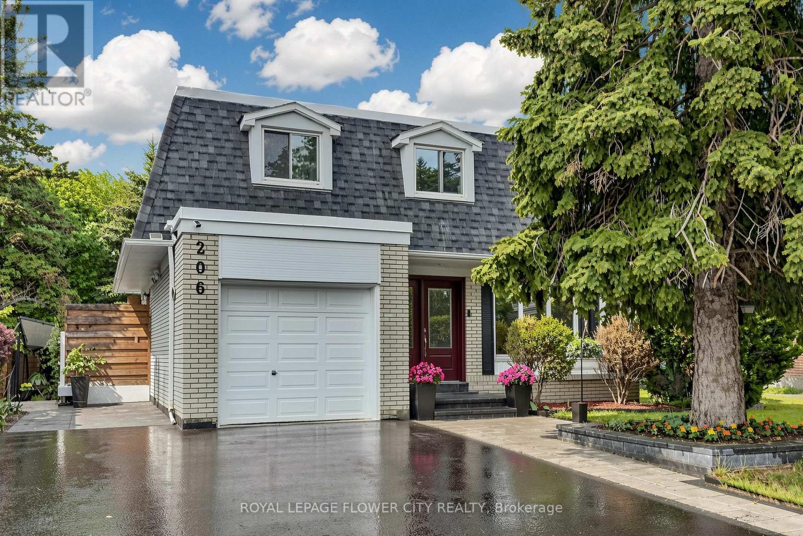 206 Mcmurchy Avenue W, Brampton, Ontario  L6Y 1Z3 - Photo 3 - W13167336
