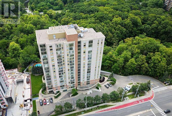403 - 200 Burnhamthorpe Road, Mississauga, Ontario  L5A 4L4 - Photo 3 - W13167338