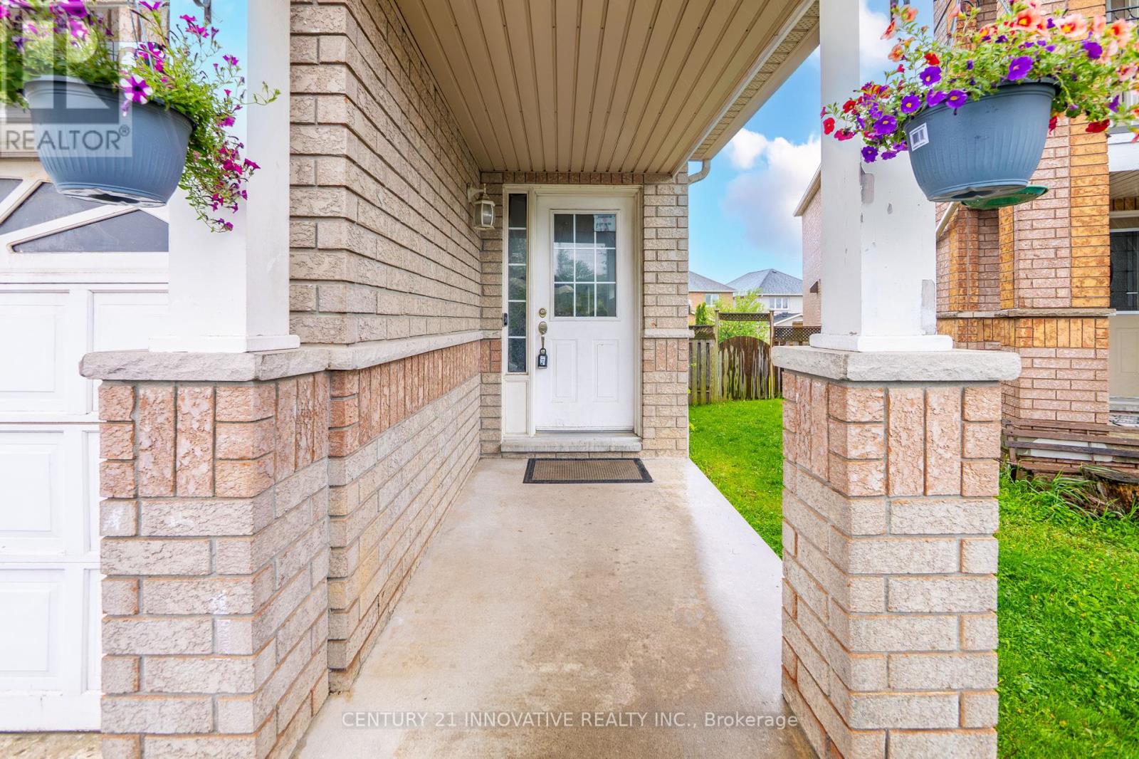 700 Rossellini Drive, Mississauga, Ontario  L5W 1L1 - Photo 2 - W13167382