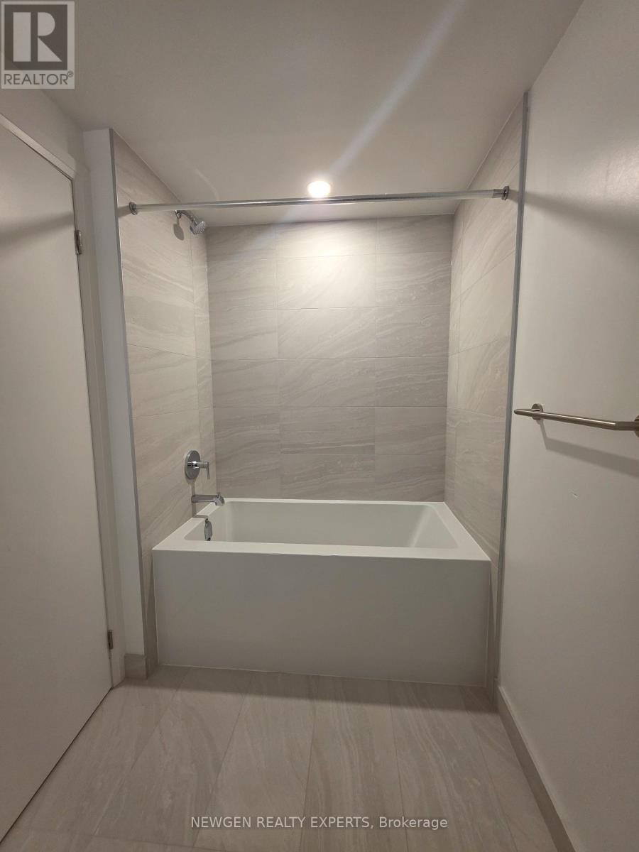5706 - 4015 The Exchange, Mississauga, Ontario  L5B 0N9 - Photo 14 - W13167392