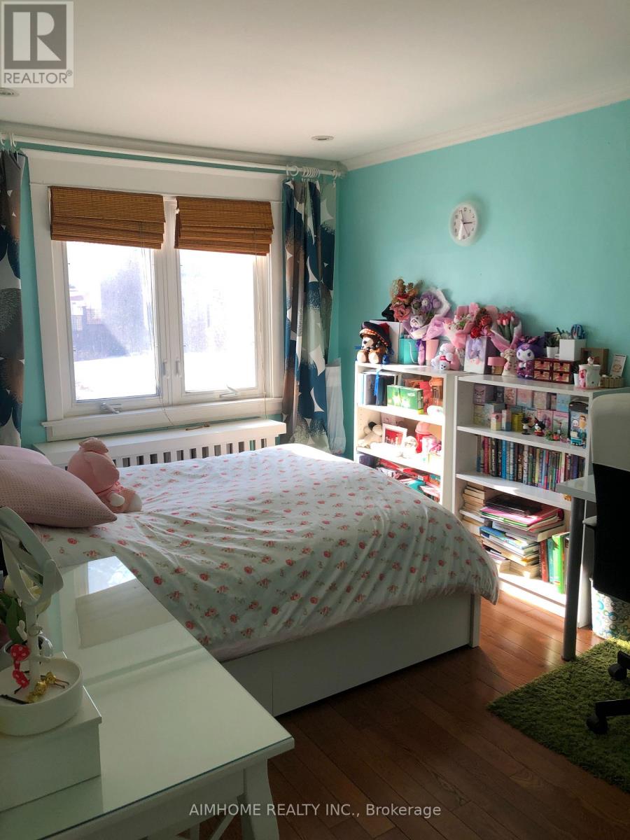 268 Jedburgh Road, Toronto, Ontario  M5M 3K4 - Photo 23 - C12852700
